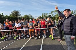 Raadhuis Pinksterun in volle glorie