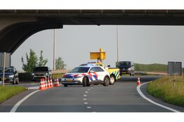 Motorrijder met spoed naar het ziekenhuis na ongeval op N242