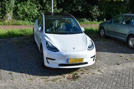 Bakfietser gewond na aanrijding met auto