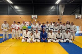 Recordaantal blauwe en bruine banden bij Beentjes Judo Sport