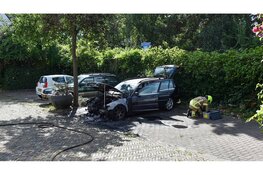 Auto uitgebrand op parkeerplaats in Alkmaar