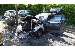 Auto uitgebrand op parkeerplaats in Alkmaar