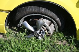 Exclusieve auto wordt aangereden in Alkmaar