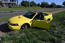 Exclusieve auto wordt aangereden in Alkmaar