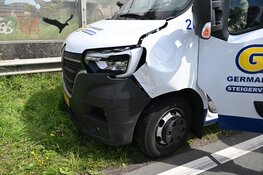 Twee voertuigen komen met elkaar in botsing op provincialeweg N9 bij Alkmaar
