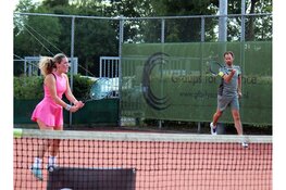 Victorie Open is over de helft na zinderende driesetters op woensdag