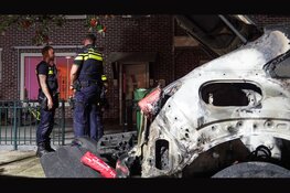 Opnieuw auto in Alkmaar door brand verwoest, politie doet onderzoek