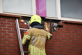 Brand uitgebroken tussen spouwmuur van woning Alkmaar, onkruidbrander vermoedelijke boosdoener