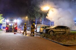 Auto gaat in vlammen op bij nachtelijke brand in Alkmaar