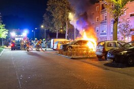 Auto gaat in vlammen op bij nachtelijke brand in Alkmaar