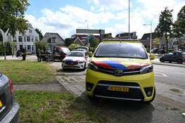 Fietser schrikt van lijnbus en komt ten val in Alkmaar