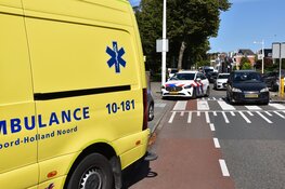 Scooterrijdster gewond na ongeval met auto in Alkmaar