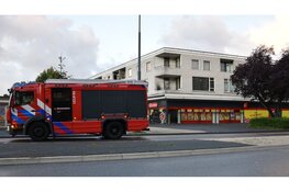 Brand op balkon boven Kruidvat in Alkmaar