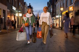 Shopping Night in Alkmaar vernieuwt: verrassende acts en feestelijke afsluiter