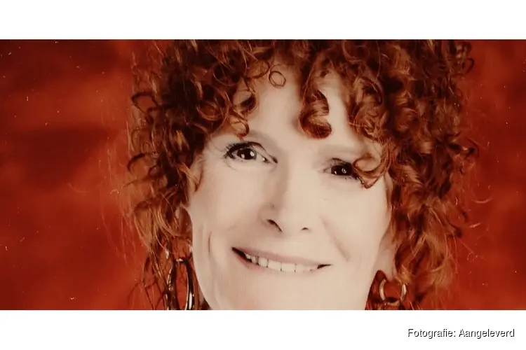 Madeleine Vogels in De Alkenaer – ‘Les deux je Veux met Padam, Notre Dame d’Amsterdam’ op vrijdag 26 september om 20.15 uur