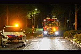 Motorrijder vliegt uit de bocht op Laan van Athene en slaat op de vlucht
