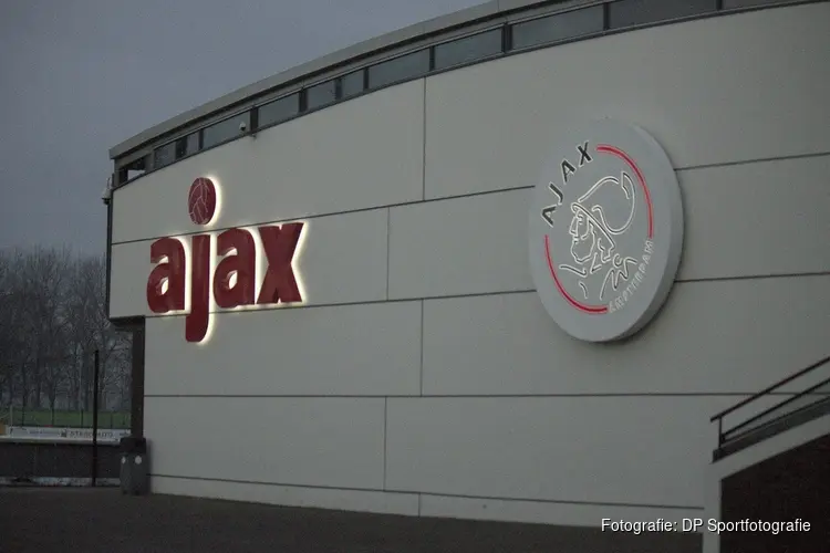 AFC '34 knokt zich naar punt bij Ajax amateurs