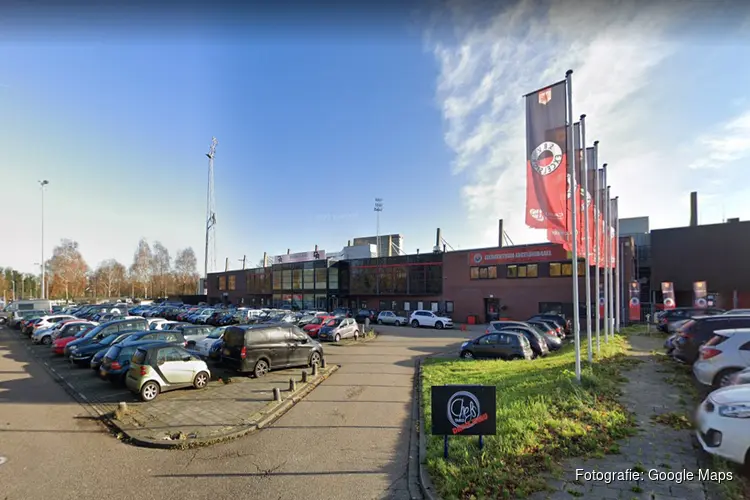 AZ Vrouwen pakken volle buit bij Excelsior