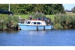 Hulpdiensten opgeroepen voor schipper die in de problemen raakt op het Noord Hollands Kanaal