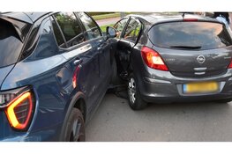Schade na botsing met oprijdende auto