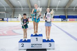 Goud voor Summer Wijkhuizen van Deen Figure Skating Alkmaar tijdens KNSB A Selectiewedstrijd Kunstrijden