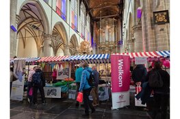 Vitaliteitsmarkt XXL in Grote Kerk: geslaagde dag voor ouderen