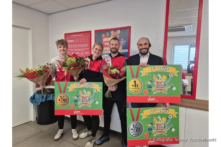 Vomar Voordeelmarkt verdubbelt voor het vierde jaar op rij het sponsorbedrag van diverse clubs in Alkmaar en omgeving