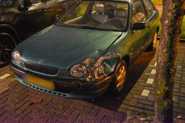 Bestuurders willen tegelijkertijd door wegversmalling en komen in botsing