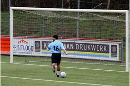 Alcmaria Victrix (zat.) verrast met ruime zege op koploper