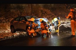 Auto begint te roken tijdens berging na ongeval op N245