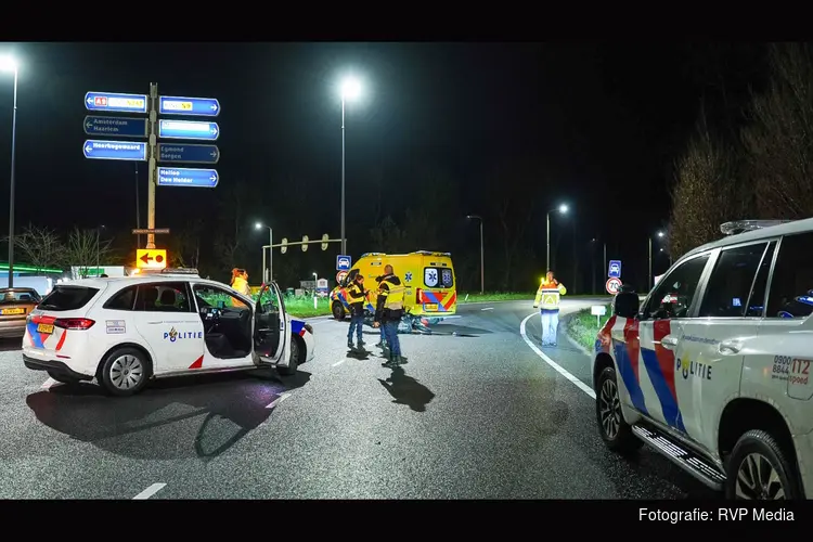 Motorrijder gewond na aanrijding met personenauto