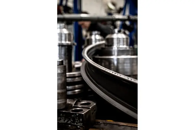 Regionale industrie profiteert van profielwalsen in het buitenland