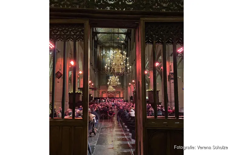 Volkskerstzang op zaterdag 20 december 2025 in de Grote Kerk