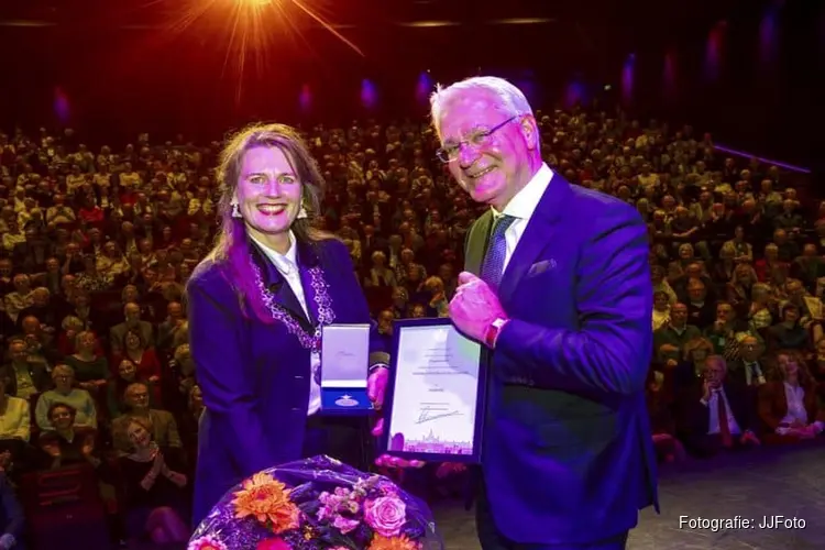 Historische Vereniging Alkmaar ontvangt Koninklijke Erepenning