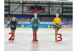 Goud en Brons voor kunstrijders Deen Figure Skating tijdens KNSB A Selectiewedstrijd kunstrijden in Heerenveen