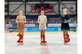 Goud en Brons voor kunstrijders Deen Figure Skating tijdens KNSB A Selectiewedstrijd kunstrijden in Heerenveen