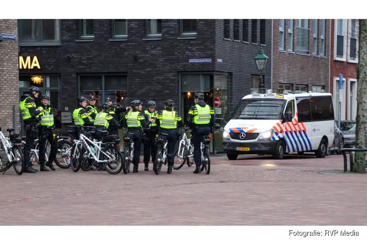 Politie en ME massaal aanwezig in Alkmaar rond duel AZ – Jagiellonia Białystok