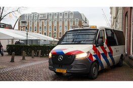 Politie en ME massaal aanwezig in Alkmaar rond duel AZ – Jagiellonia Białystok