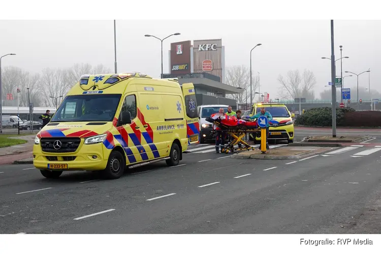 Fietser gewond na aanrijding met busje in Alkmaar