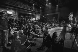 Poetry Jam transformeert poppodium tot poëziepodium