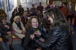 Gouden ere-insigne voor Marja Vleugel