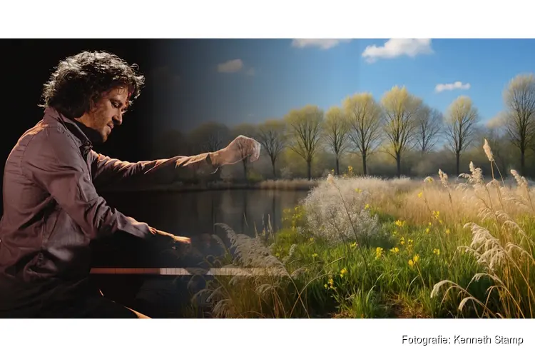 Warm luisterconcert van zanger/pianist Roon Staal in Alkmaar