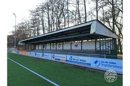 Jong Holland pakt koppositie na zege in Amstelveen