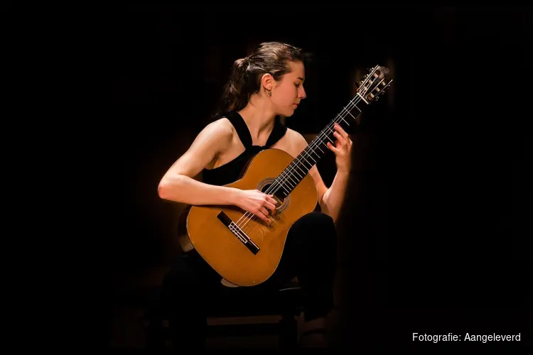 Beleef de verfijnde muzikaliteit en schitterende techniek van Eva Schockmel!