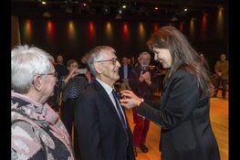 Ere-insigne in goud voor Piet Verhoeven