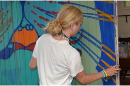 Vrouwen kleuren samen met Artiance de internationale Vrouwendag met Graffiti en Streetart!
