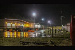 Brand bij afvalverwerker Sortiva in Alkmaar, brandweer schaalt op