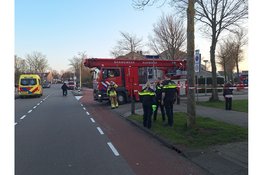 Persoon zwaargewond bij hevige woningbrand in Alkmaar