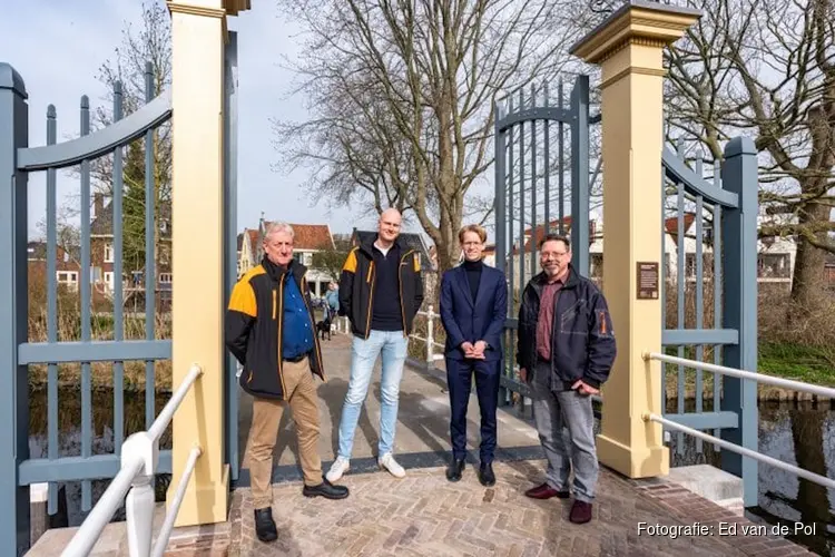 Nieuw Nieuwlanderhek; historische poort terug in het stadsbeeld
