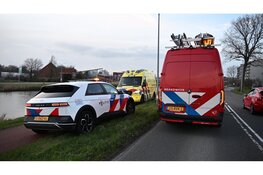 Persoon te water op Noorderkade in Alkmaar